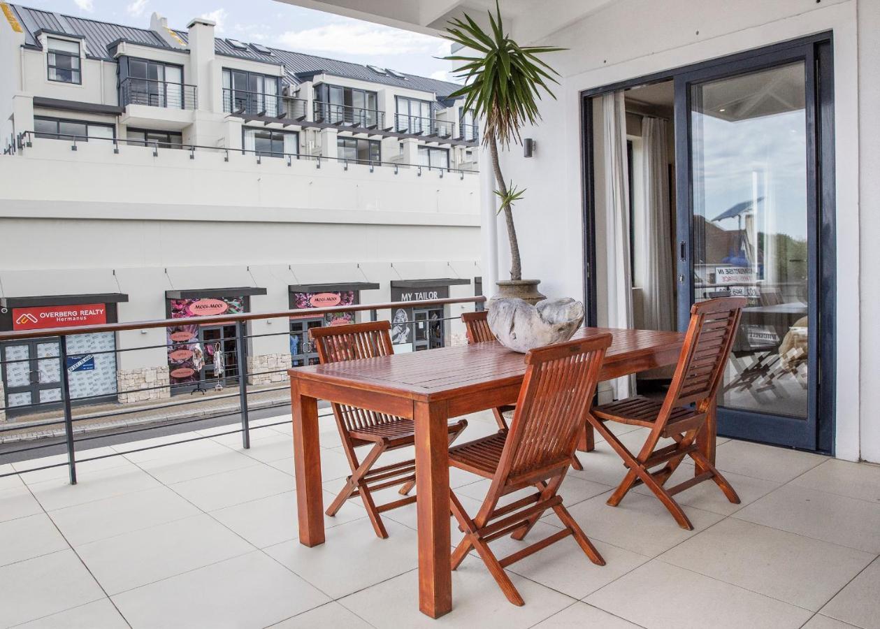 Marine Square Luxury Suites Hermanus Dış mekan fotoğraf